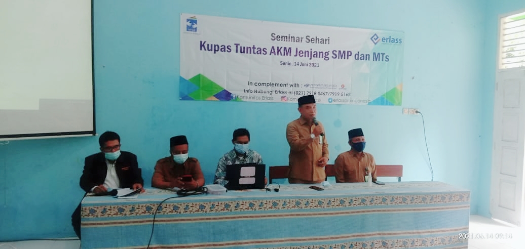 Kegiatan Seminar AKM